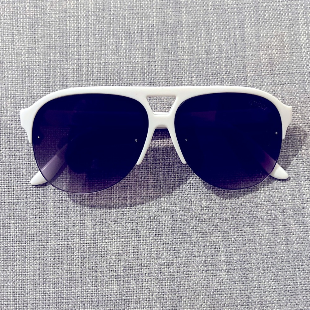 Women Gucci sunglasses
